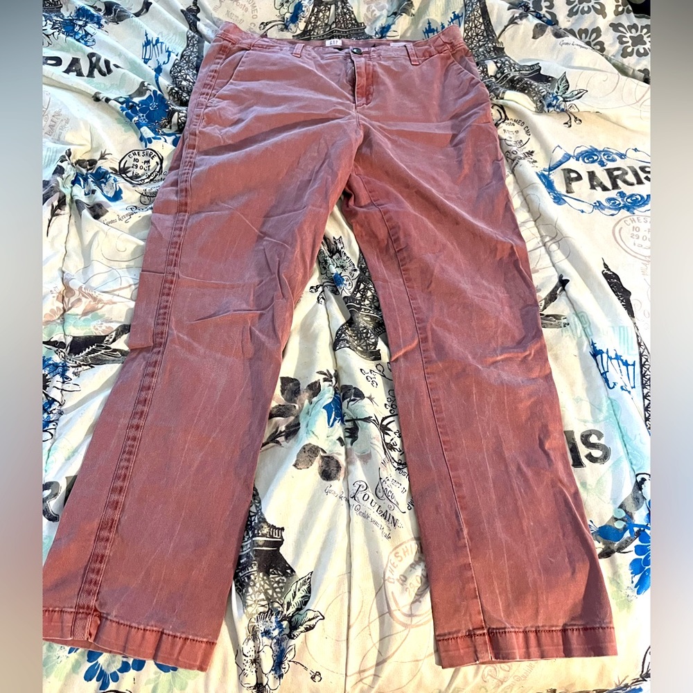 Gap chinos